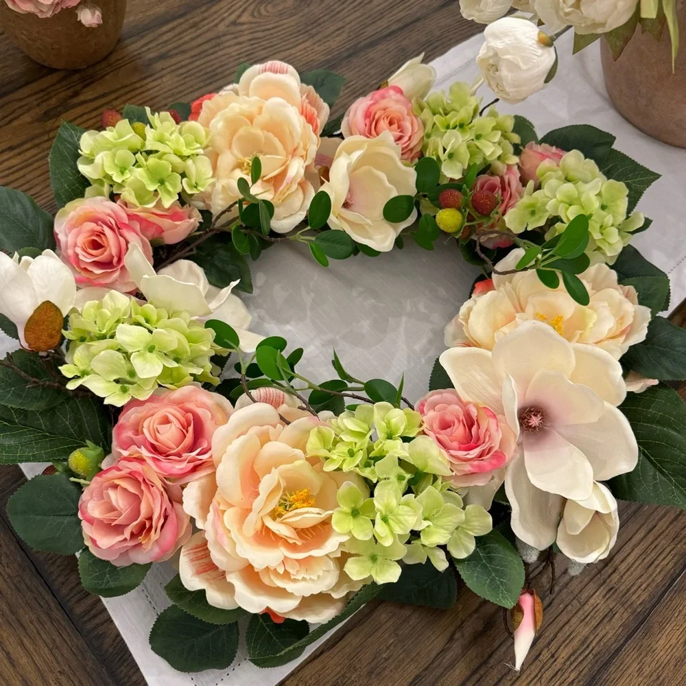 Mixed Rose / Hydrangea  |,Magnolia/ Spring Wreath 22”